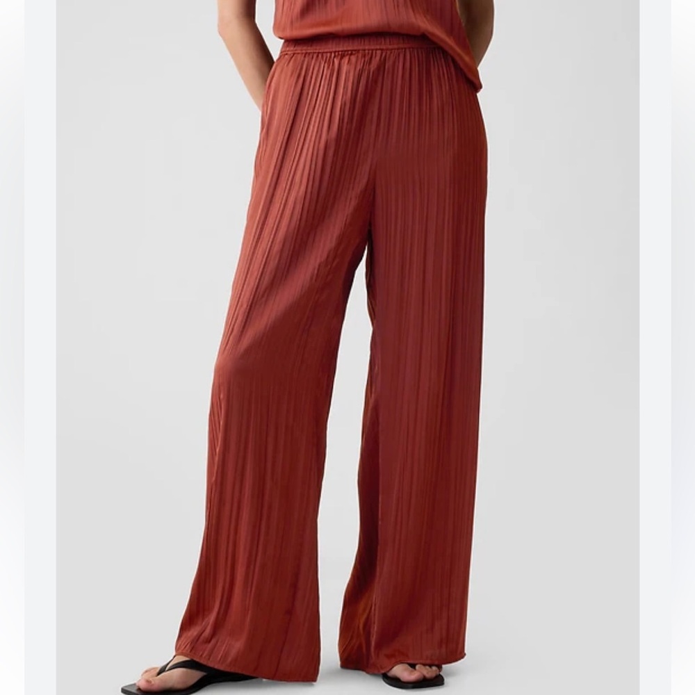 NWT! Gap Crinkle Texture Satin Pants - Rust size L